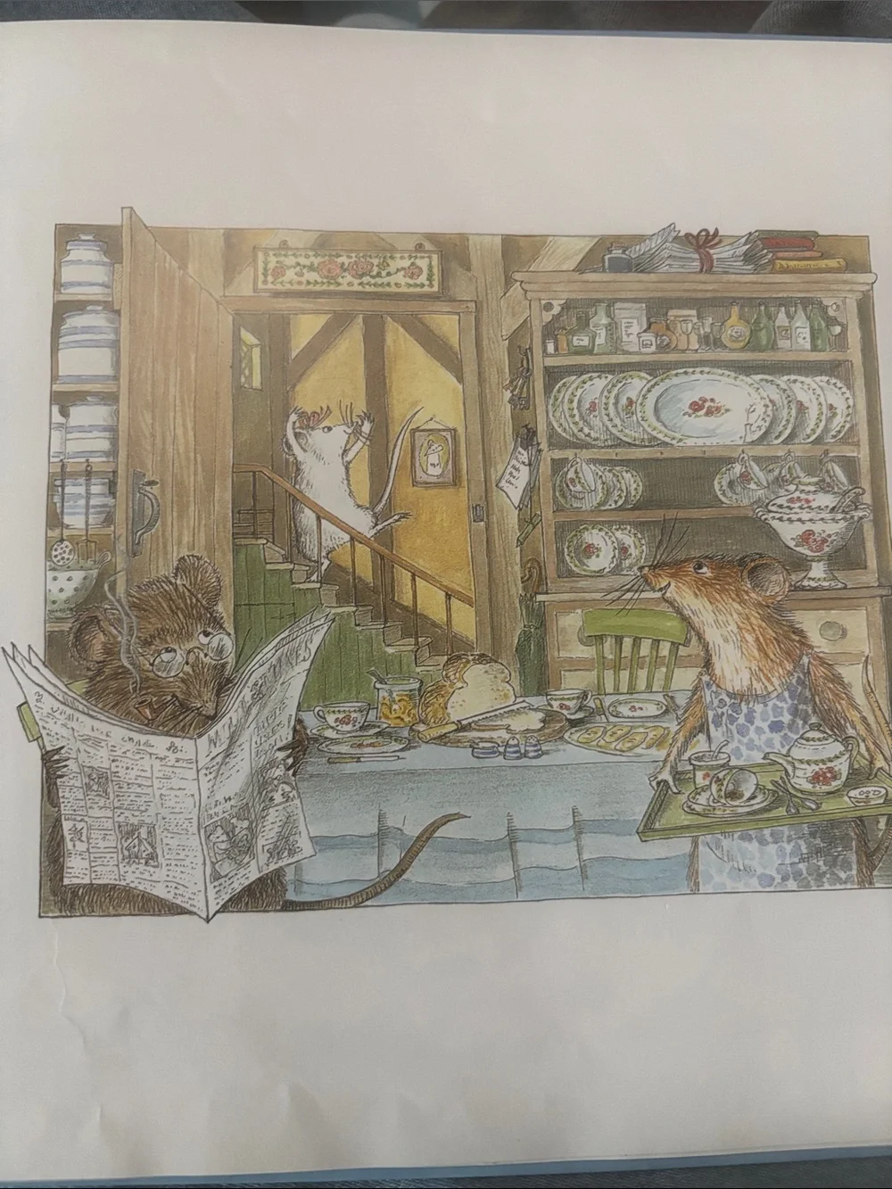 Angelina Ballerina written by Katharine Holabird and illustrated by Helen Craig